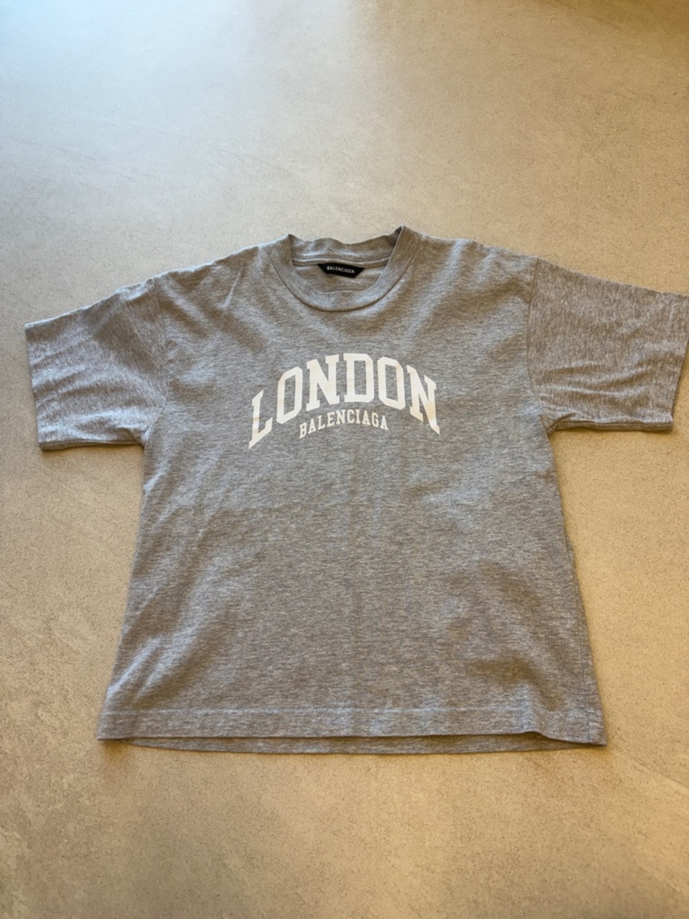Balenciaga kids Grey 'LONDON' Arch Logo Tee